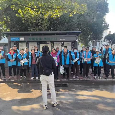 废塑料入户宣传:共筑绿色家园