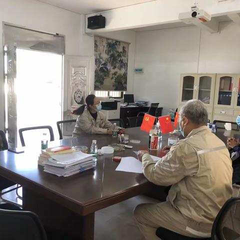 大广坝水电厂到不磨村开展“疫情防控共聚力新春慰问暖人心”慰问活动