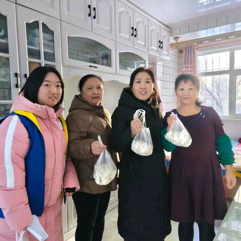 冬日送温暖 饺子传真情