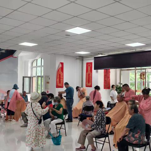 爱心服务送清凉 志愿服务暖人心