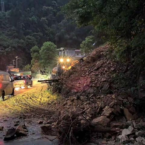 双牌公路部门：险情就是命令，二小时迅速抢修保畅通