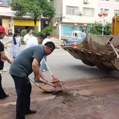 双牌公路部门积极开展灾后环境清理活动