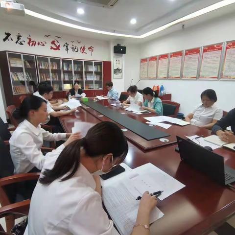 新站区支行开展“暖大堂 靓环境 迎旺季”服务提升专项行动