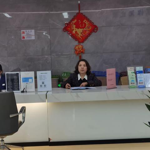 “一把手坐窗口”服务群众“零距离”