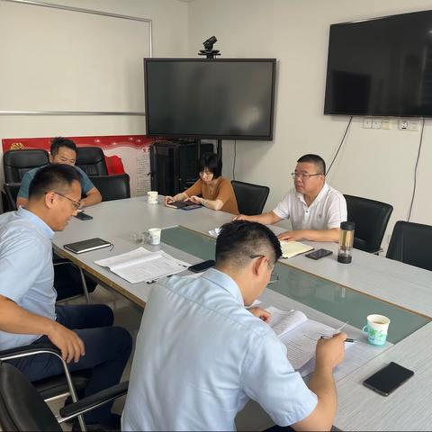 区统计局与住建局对投资项目、建安投资对接推进