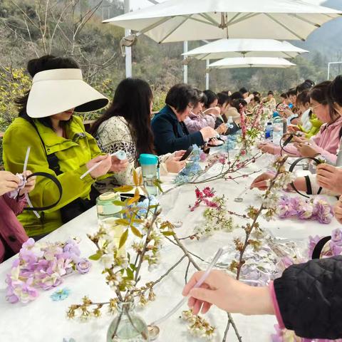 簪花弄影 共赏芳华