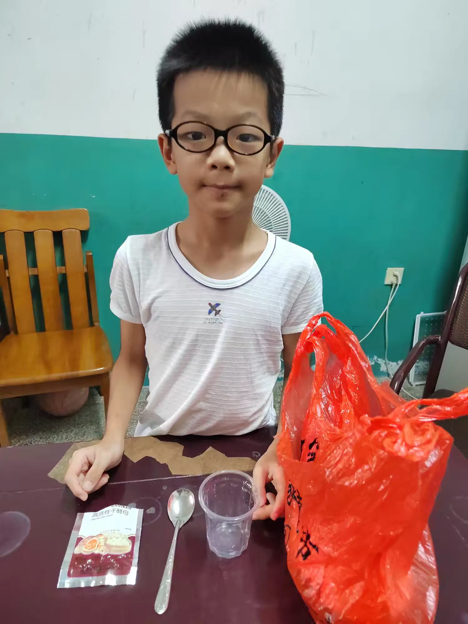 简篇-五年级家庭科学实验
2.白糖变酒精