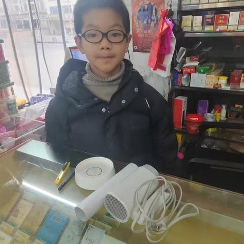 家庭小实验——纸盘气垫船