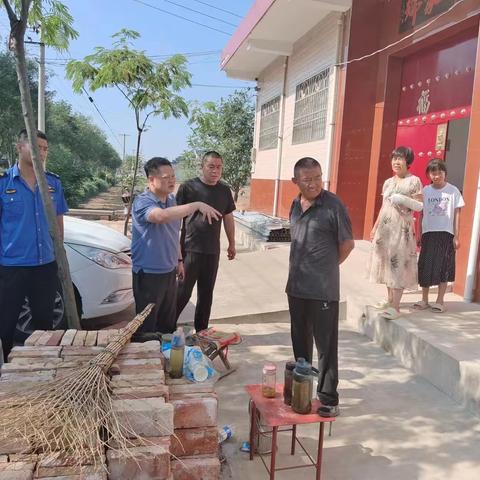 开展纪律整顿，提升干部职工履职尽责意识  城市管理执法大队开展在建工地专项整治