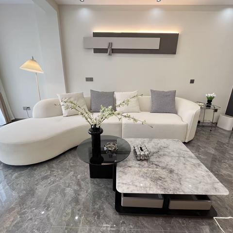 ⭐️⭐️63.8万珑悦台7楼产权89平老证送产权车位一个。总高18楼