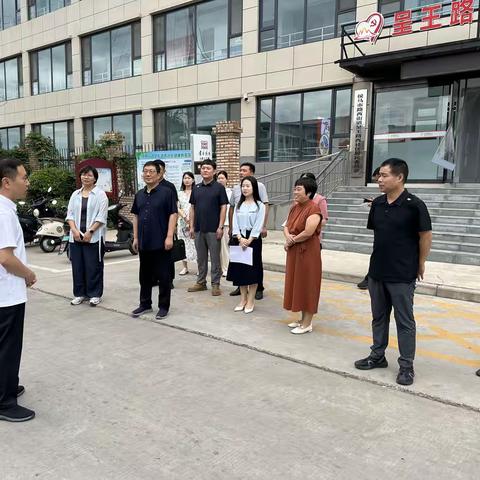 侯马市人大常委会副主任张爱军一行到人大代表联络站开展检查调研活动