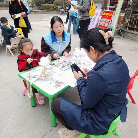 太乙路街道北沙社区党委举办“绘梦艺彩，乐在‘涂’中”儿童绘画和“地球一小时”共建生态保护新生活活动