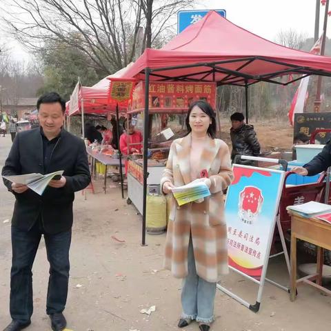 普法宣传进庙会，法治护航暖民心