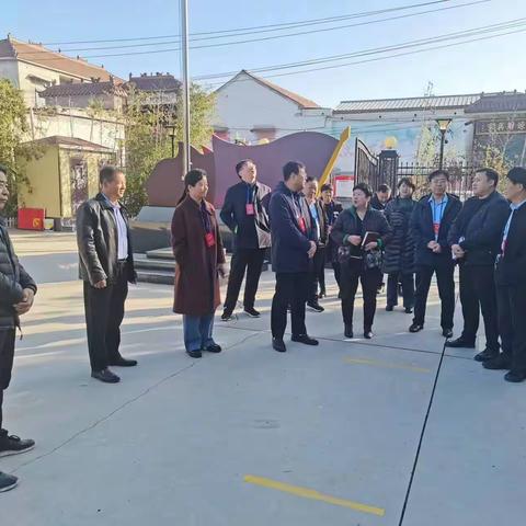 县人大常委会调研美丽乡村建设工作