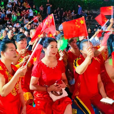 政企同心贺国庆！石碑坪镇启德“五老”工作室、镇商会、镇老体协助力国庆文艺盛宴圆满落幕！