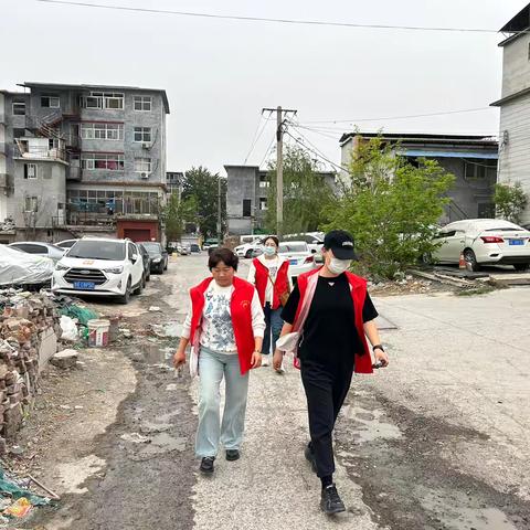 智远街道义和社区开展大风天气安全巡查工作