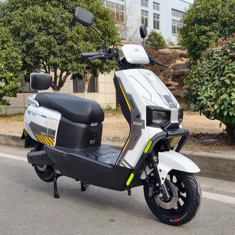 国威电动车…超穹二代