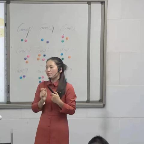 丰富多彩的课堂活动及部分学生作业