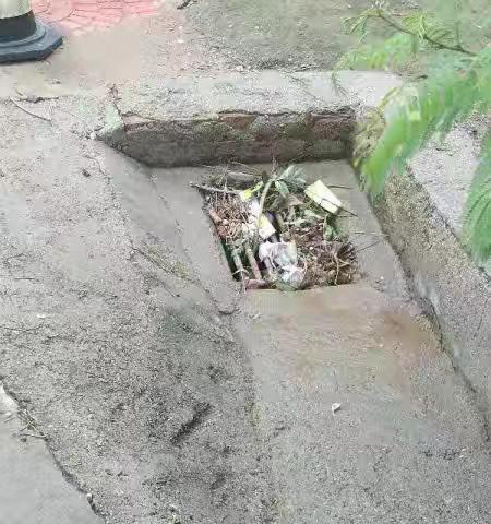 协调疏通下水道 化解村民“堵”心事