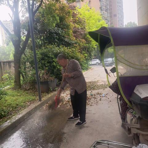 《坚守初心，尽职尽责》——记黄石碧桂园店夜保雷胜