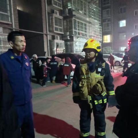 小区火情敲响警钟，网格安全守护新年
