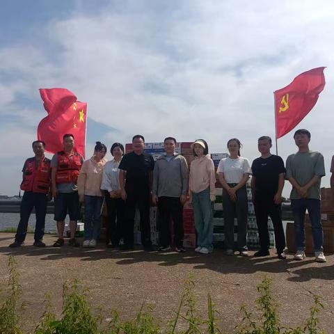 团市委关怀沁人心，慰问高温中坚守的防汛一线人员