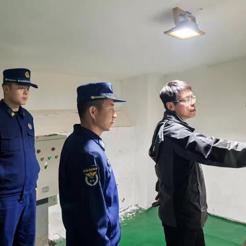 未央路消防救援站开展宿菏酒店“六熟悉”演练
