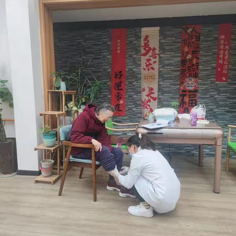 【仁德至护·解放路综合养老服务中心】情暖夕阳，医护相伴