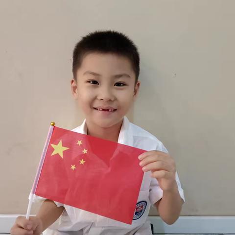 🚩生在国旗下，长在春风里🍃 ❣️盛世华诞，与国同庆🇨🇳 🎆愿山河无恙，祖国繁荣昌盛🎊