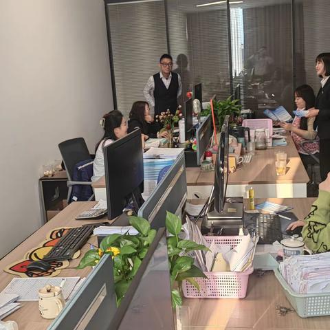 罗江支行公私联动——走进授信企业普及金融知识