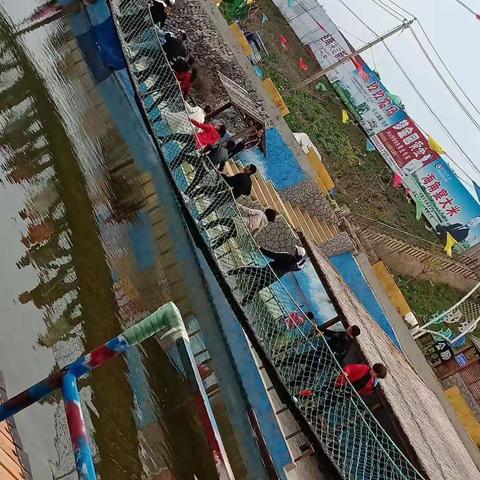 快乐之旅海洋红婚纱摄影基地