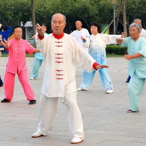 保持军人本色，全民健身再立新功