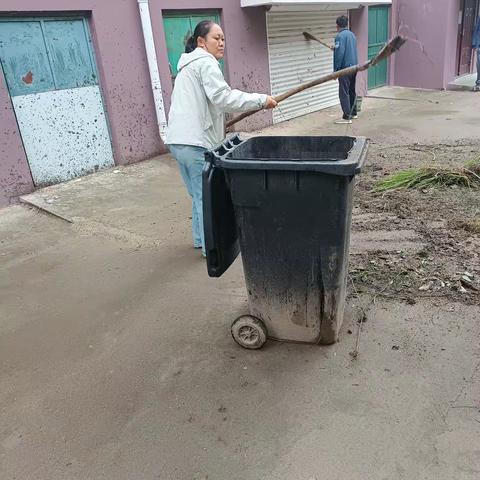 雨后巡查除隐患，守护居民保平安