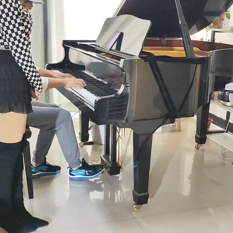 阅音艺术·西格玛乐队Σ1