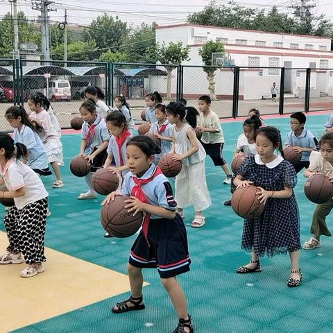 七彩社团 尽显斑斓——师寨镇中心小学社团验收