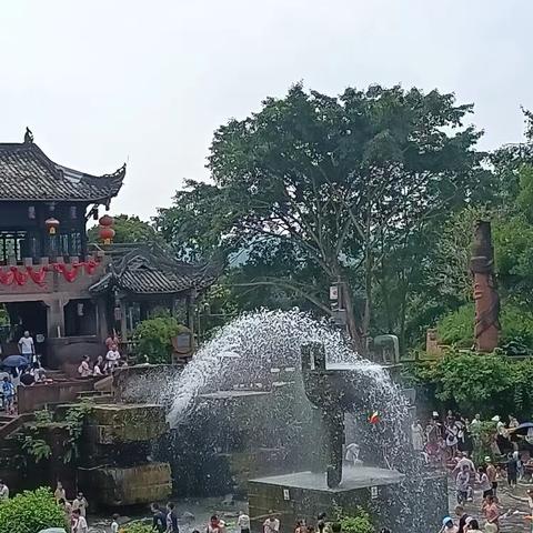 玩水