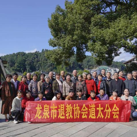 浓浓敬老情，九九重阳日