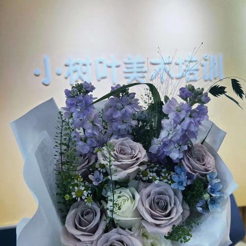 “做自己的宇宙，一路向阳”小树叶美术9月发生的10件大事