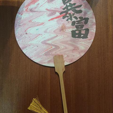 漂亮的漆扇