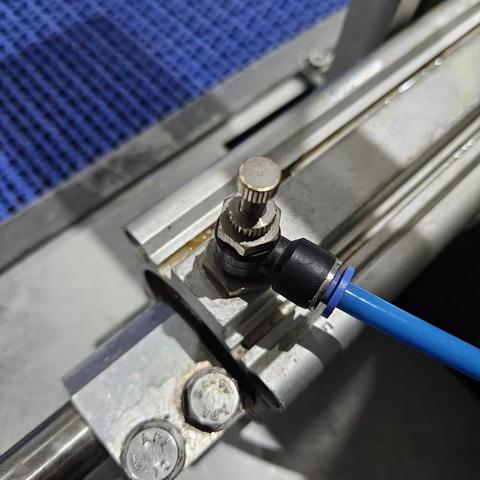10号裹包机6.28周保养