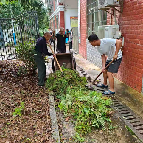 童市镇敬老院环境卫生大行动：银发携手志愿红，洁净浸润夕阳暖