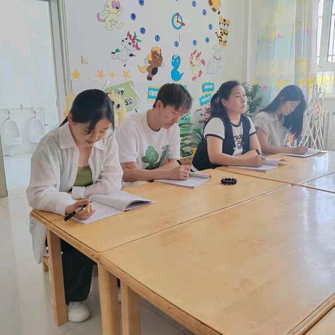 【学前教育宣传月】——“公开课上展风采，听课评课促成长”阿尔本格勒中心幼儿园公开课观摩活动