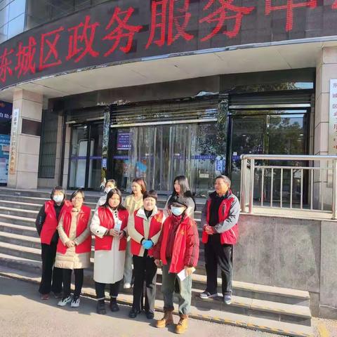 东城区分类办开展垃圾分类进机关宣传活动