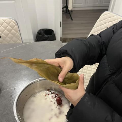 裹粽子
