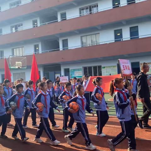 安源区第三小学五年级秋季特色运动会剪影