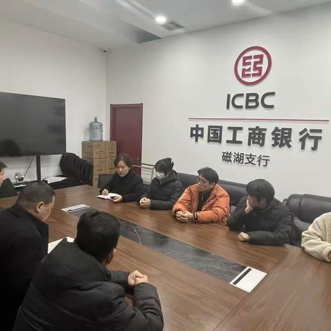 总结迎新聚合力  温情生日暖人心