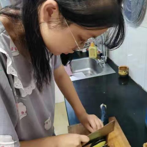 “家团圆  国昌盛”——龙口市实验中学开展劳动教育实践活动