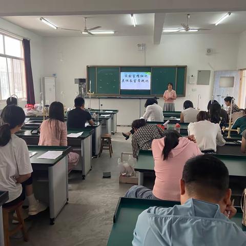 凝聚实验培训，助力科学课堂——沂水县道托镇“小学科学课程实验教学及作业设计”主题研讨活动