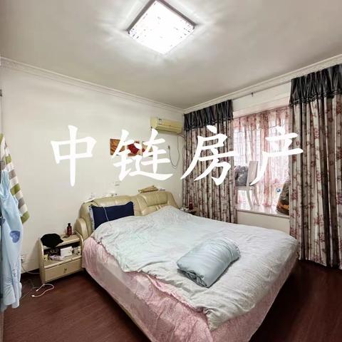 🏠出售：齐乐名岛🏡户型：三室两厅双卫✅亮点：黄金楼层，产权106平，房子干净整洁拎包入住，49万