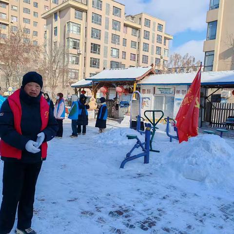 爱心妈妈志愿者协会走进永吉县康乐园养老院扫雪